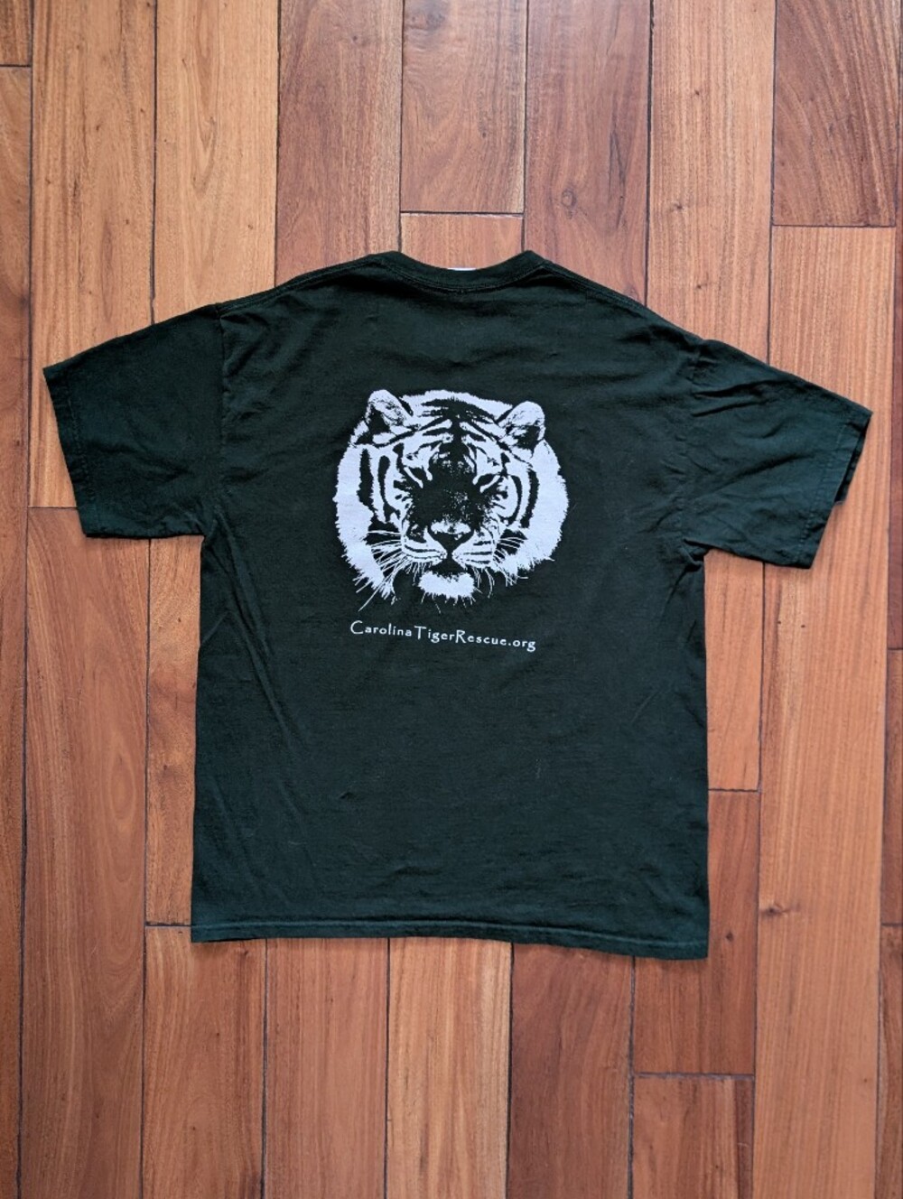 Carolina Tiger Rescue Vintage T-shirt (L)
